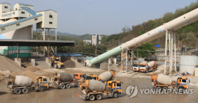 부산·경남 건설현장 멈춰서나…레미콘 기사들 9일 파업 예고