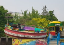 연예인도 보고 디스코 팡팡도 탔다…3년 만에 찾아온 대학 축제 [르포]