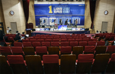 대선 패배에도 반성없는 민주…검수완박 몰두하다 선거 3연패