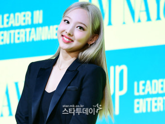 [포토] 솔로 데뷔 나연, 밝다 밝아