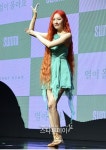선미 열이올라요 고무줄 춤, 프라우드먼 모니카 도움 받아