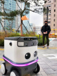 배달로봇에 사람 따라다니라니…이런 황당 규제도