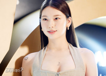 [포토]김진경, 타투가 몇개?