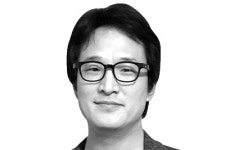 [매경이코노미스트] 우버 기밀 자료와 경제학자 포획