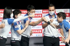 휴온스, 단독1위 하나카드 5연승 저지…시즌 첫 패배 안겨