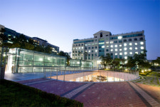 한양대 MBA, IT·예술·의료 160개 강의 제공…현장중심 교육이 강점