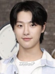 우즈, 위에화 떠나 아이유 소속사 가나…결정된 바 없다