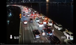 3년 만에 열린 불꽃축제에 100만명 운집…올림픽대로 강변북로 교통정체 몸살