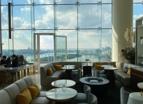 놀라운 한강 전망 품은 신상 호텔, 직접 가봤더니