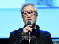 [포토] 봄여름가을겨울, 찬란한 우리의 미래를 위해