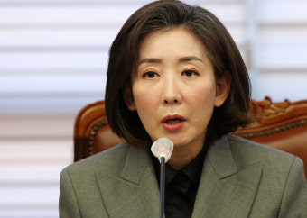 나경원 “갔다 와야 낙점된다는데 난 못가”…윤심 판독기 된 ‘관저만찬’