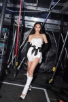 “오직 제니 위해”...파리 콘서트 빛낸 샤넬 커스텀 의상
