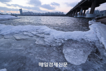 [포토] 한강 결빙시작