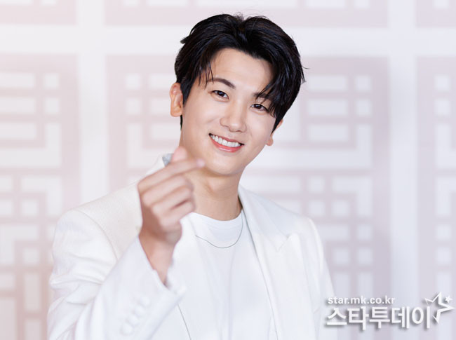 16년차 배우 박형식, 아이돌 활동으로 성장한 시간이 지금의 빛을 발하다