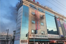 “소방 100여명 출동” 청주 대형 사우나서 불…90여명 긴급대피