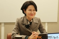 열정적인 구단주 블루원엔젤스 윤재연 대표 “너무 나선다고요? 그것도 자제한 건데요”