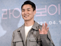 [포토]강인성, 영화로 만나요