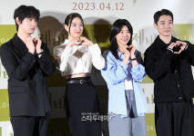 [포토]윤박-장희령-우지현-박소진, 제비 사랑해주세요