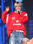 [포토] 준형, 중심 잡는 무대