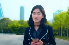 “예전에는 부자들만 입었다”…‘평양패션’ 소개, 미모의 北여성