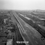 웅장한 청계고가도로 아래엔...‘탱크’도 만들거라는 만물상이 [사-연]
