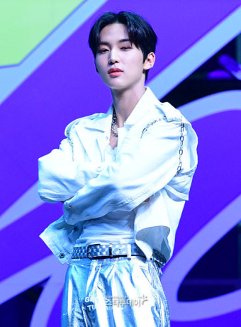 [포토]은휘, 꽉찬 잘생김