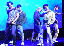 “호프집→상하차 알바했다”...산전수전 겪은 씨드, 5인조 컴백[MK현장]