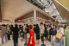 “한번 맛보면 정신 못차려”...백화점 줄선 손님들, 1시간은 기본이라는데