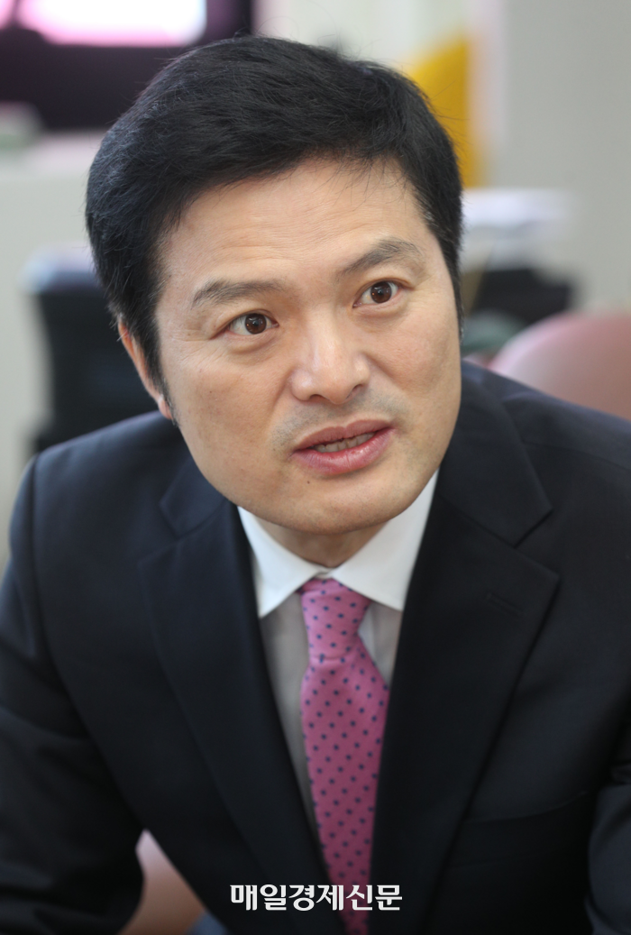 이재명 대통령, 조국 전 대표와 윤미향 전 의원 특별사면 확정