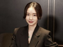이정현, 194억 빌딩 매입...남편 병원 개원