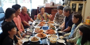 손맛할머니부터 충청도밥상까지...디지털 장악한 할매·할배들