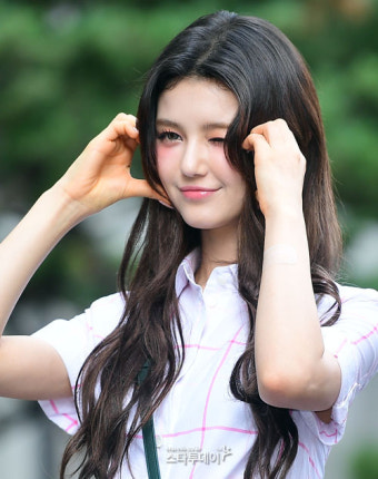 [포토]다니엘, 상큼한 모닝윙크