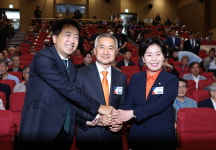 용기있는 퍼스트펭귄 될 것