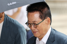 박지원 “尹의 ‘이념이 먼저다’ 기네스북감…이재명 단식 잘한 일”