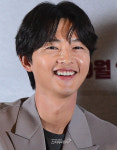 [포토]송중기, 아빠미소