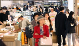 고유가인데 고속道 하루 1100만대 질주 … 전력사용량 4% 뛰어