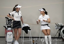 ‘골프의 계절’ 맥 못추는 골프존…주가는 10만원도 깨져