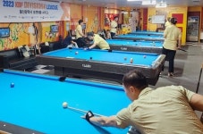 [포토] KBF 캐롬-포켓볼 디비전리그 현장 “당구 배우는 맛이 쏠쏠하네”