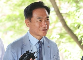 [속보] ‘선거법 위반’ 정장선 평택시장 2심서 일부 유죄…벌금 80만원