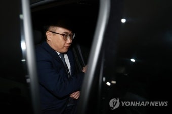 검찰총장 “차리리 나를 탄핵하라”…민주당 ‘검사 탄핵소추안’ 발의 비판