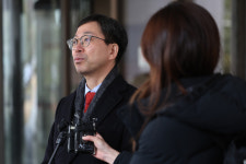 홍원식의 남양 ‘남의 남양’ 됐다…대법 “한앤코에 지분 넘겨라”