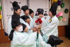 [포토] 77년 역사의 용인 남곡초등학교 남곡분교의 마지막 졸업식
