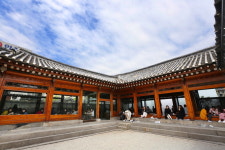 팝업매장도 도서관도 한옥이 핫플