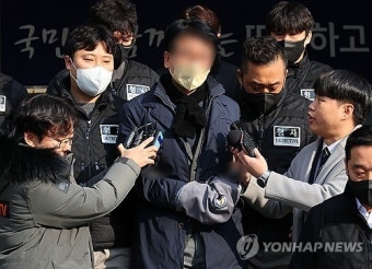 “이재명에게 하고 싶은 말 있냐” 질문에…습격범 “걱정 끼쳐 미안”
