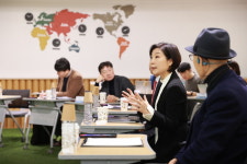 ‘우·문·현·답’ 실천한다...연일 현장 찾는 오영주 중기부 장관