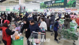 [포토] 붐 비는 대형마트