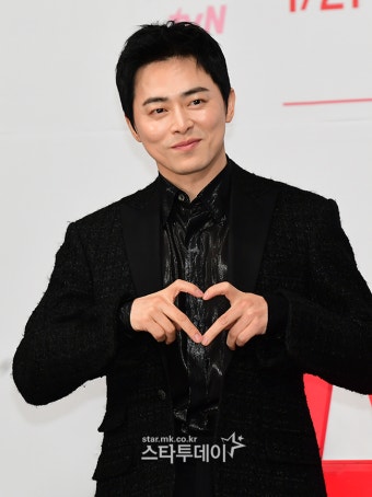 ‘세작’ 조정석 “‘관상’에서는 거의 헐벗었는데...비단옷 입고 연기 너무 좋아”