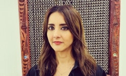 명품매장서 도둑질 하다니…난민출신 미모의 국회의원 CCTV에 딱걸렸다