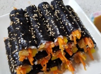 ‘마약김밥’·‘마약떡볶이’로 광고하다가 가게 문닫는다