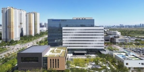 “언제까지 삼바춤을 추게 할거야”…삼성바이오형제 나란히 ‘1조 축배’